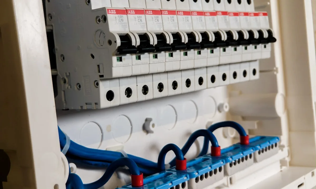 Industrial electrical circuit breaker switches